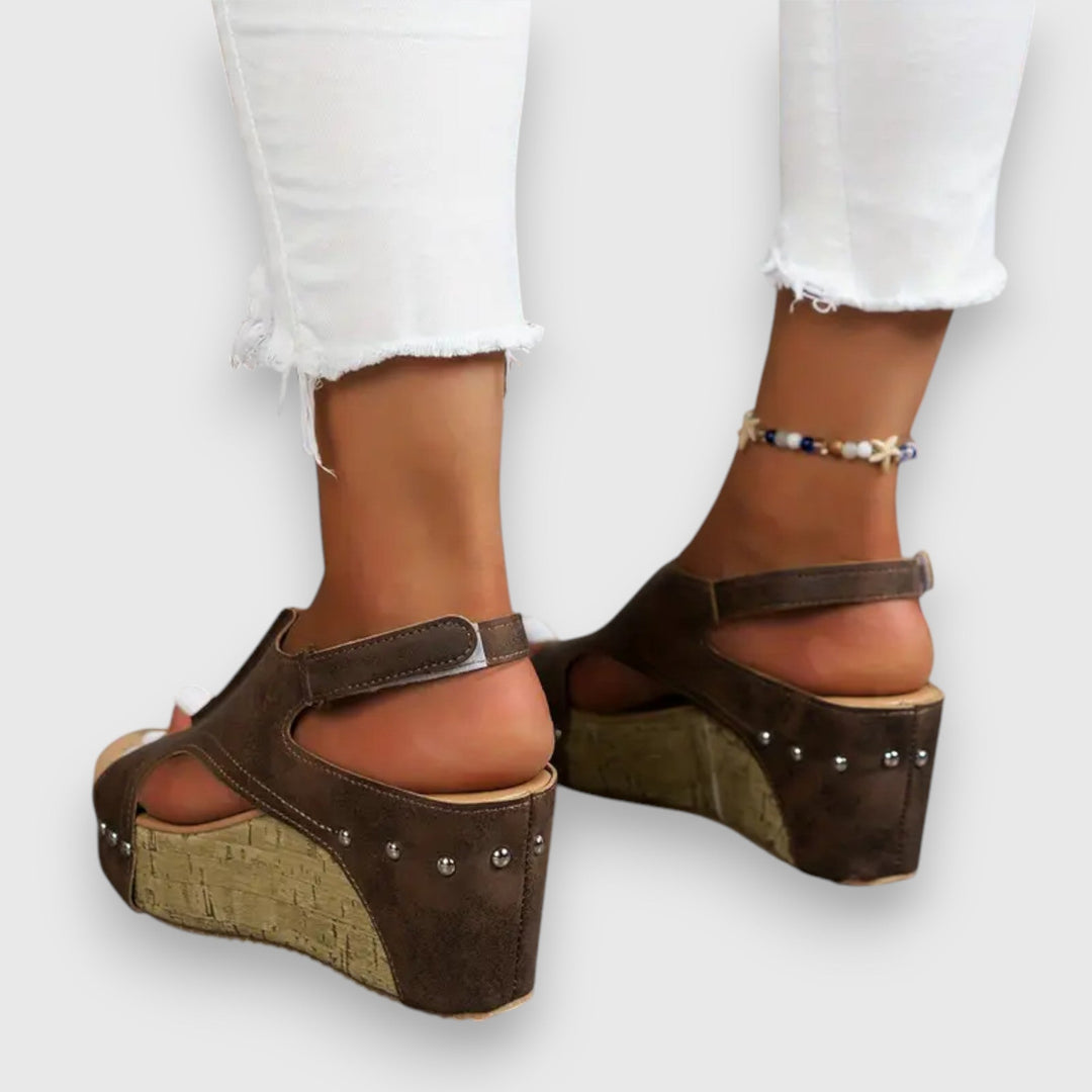 Mia – Vintage Platform Sandals