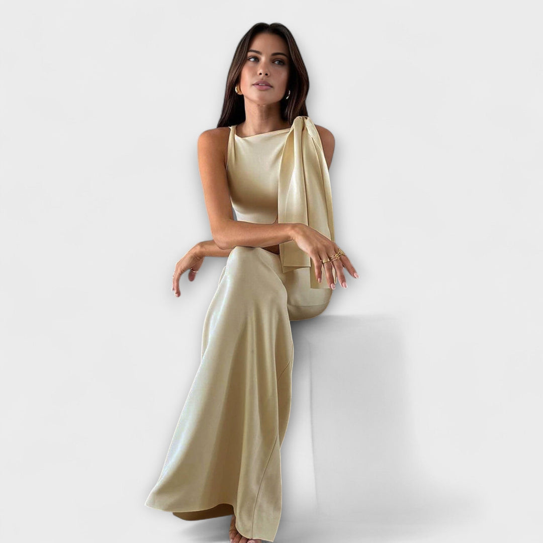 Cloe – Maxi Dress with Knot Detail